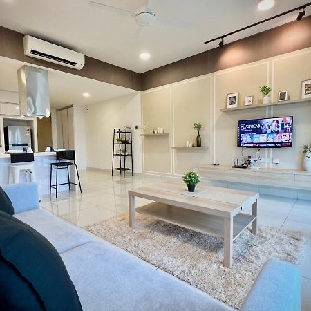 Royale Cottage Midvalley Netflix Pools 4 Pax Johor Bahru Eksteriør billede