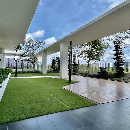Royale Cottage Midvalley Netflix Pools 4 Pax Johor Bahru Eksteriør billede