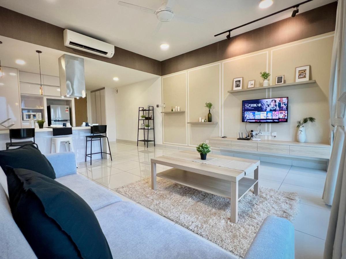 Royale Cottage Midvalley Netflix Pools 4 Pax Johor Bahru Eksteriør billede