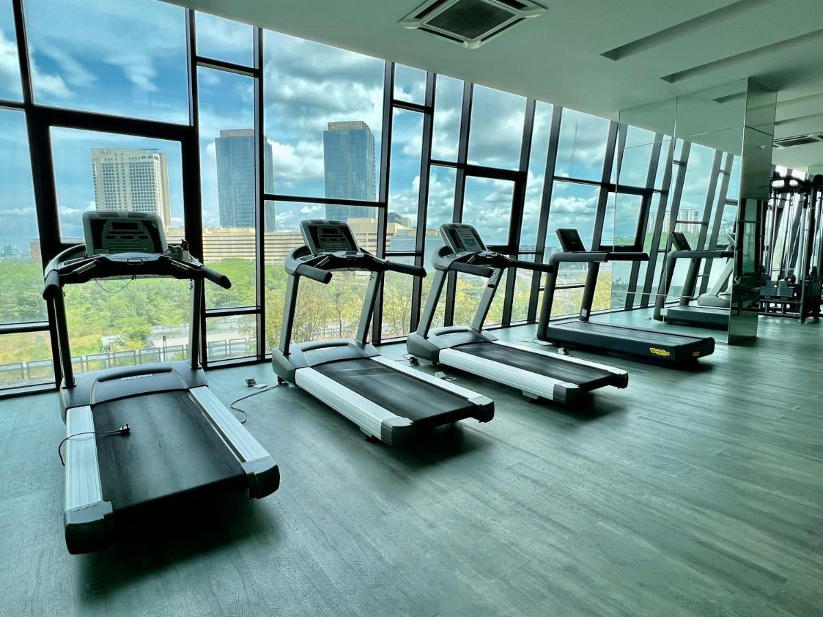 Royale Cottage Midvalley Netflix Pools 4 Pax Johor Bahru Eksteriør billede